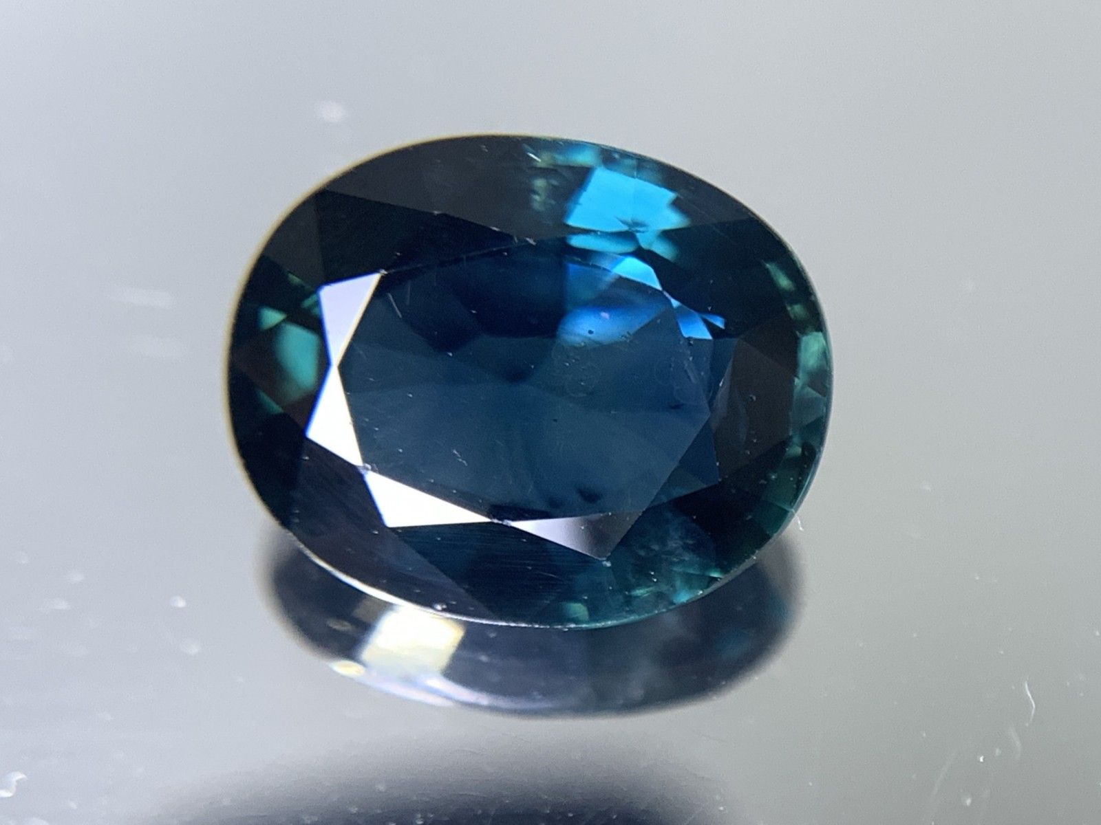 エメラルド 1.575ct 宝石ソーティング付き 8.88㎜×7.29㎜×4.99 