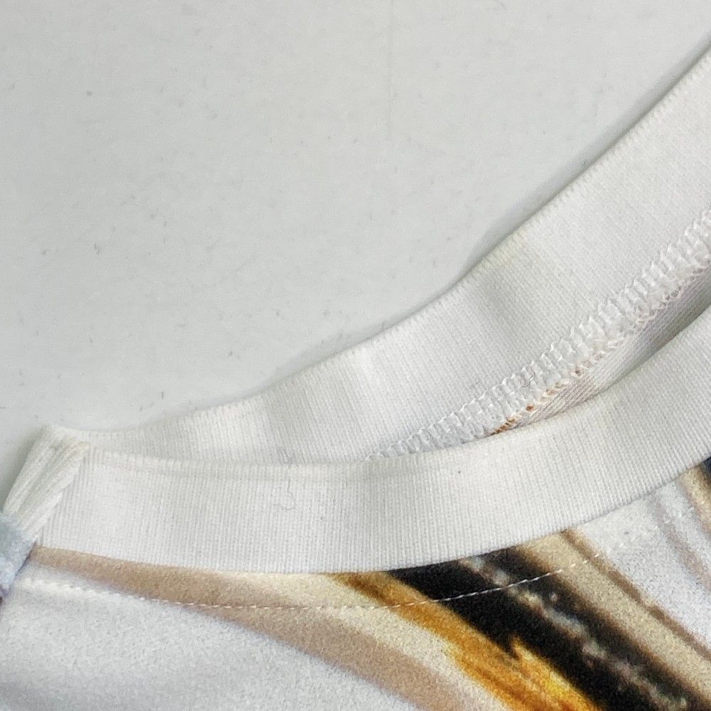 ノースリーブポロシャツ 総柄