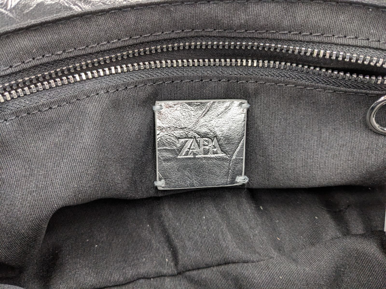 ZARA メタリックギャザーショルダーバッグ