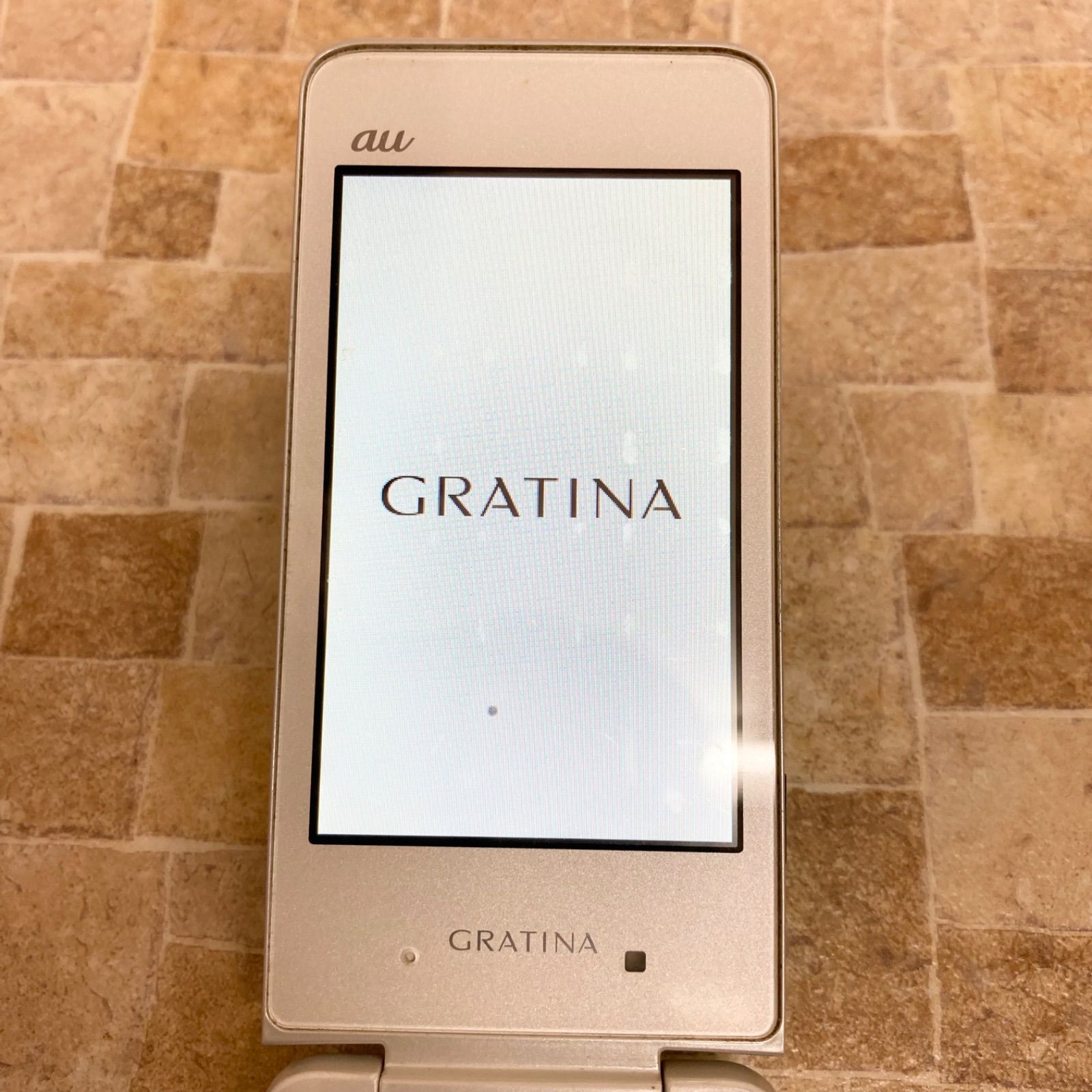 動作確認済】au GRATINA KYY06 本体のみ イエローグリーン 携帯電話