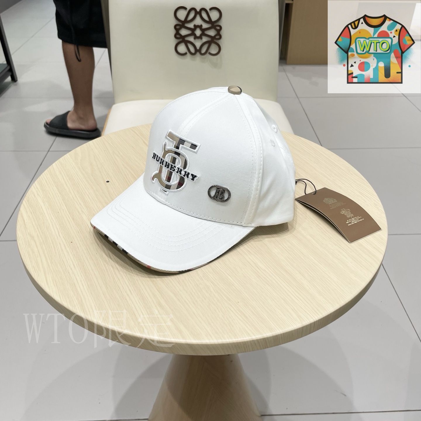 新品未使用　Burberry  バーバリー　キャップ BURBERRY バーバリー キャップ チェック柄 帽子 ベージュ