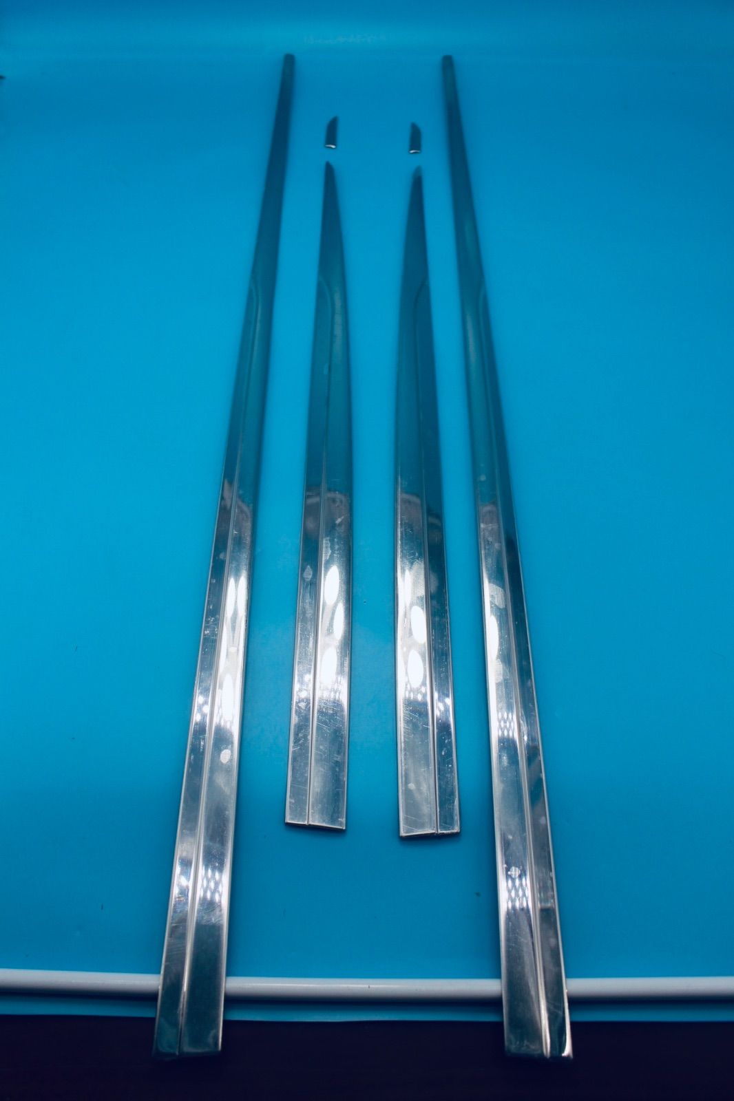 サイドガーニッシュ