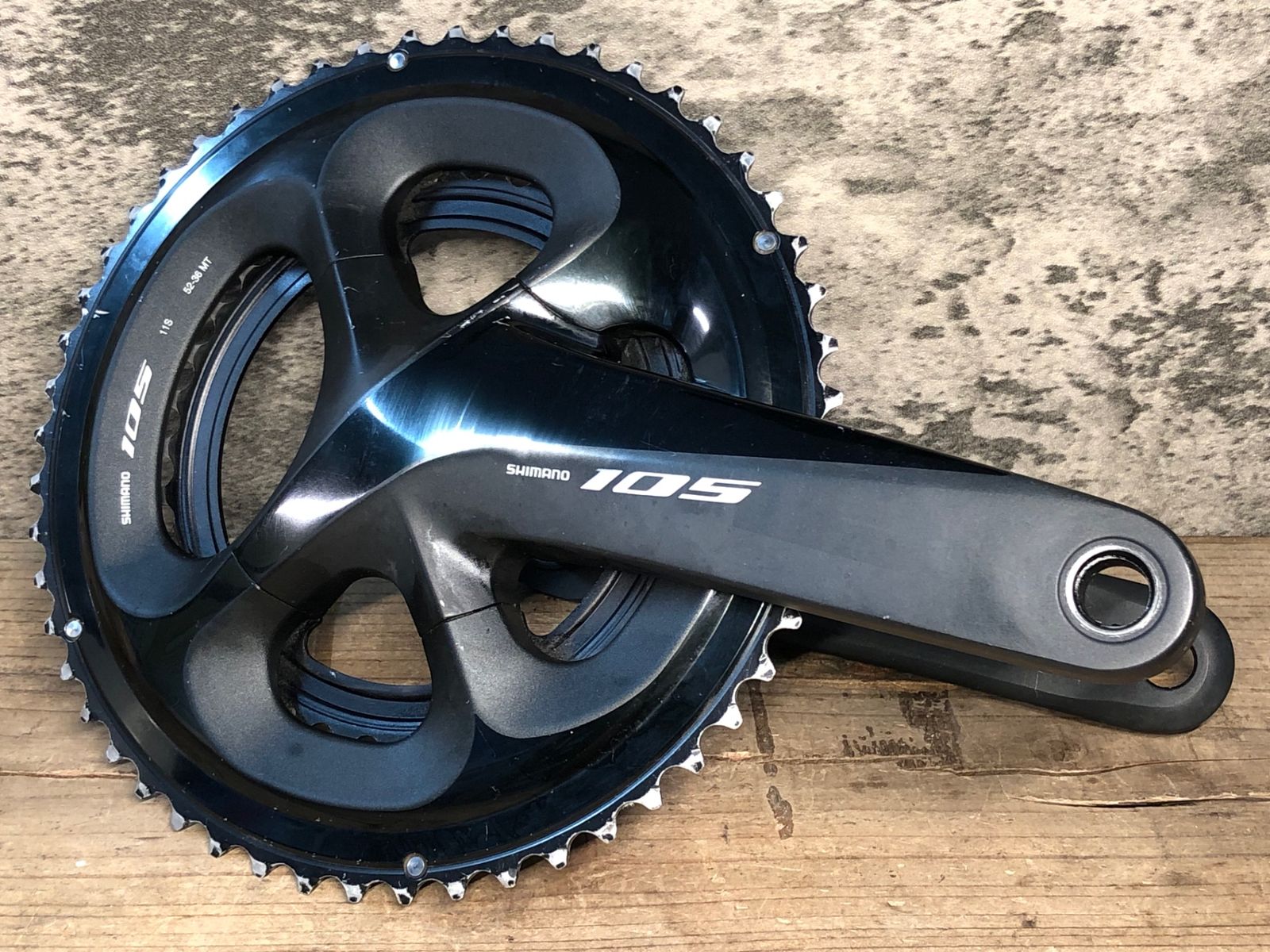 Shimano 105 FC-R7000クランクセット 52/36T 170mm Amazon | シマノ(SHIMANO) FC-R7000 クランクセット