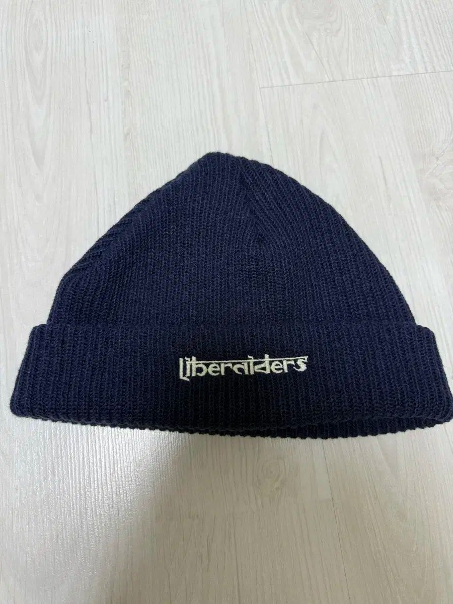 リビレイダーズ ビーニー ネイビー カラー