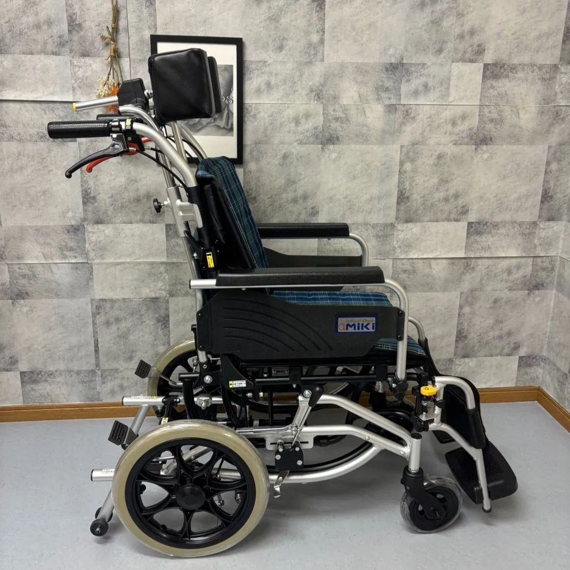 SKT-7｜車いすと介護用品の製造、販売 株式会社MiKi ミキ