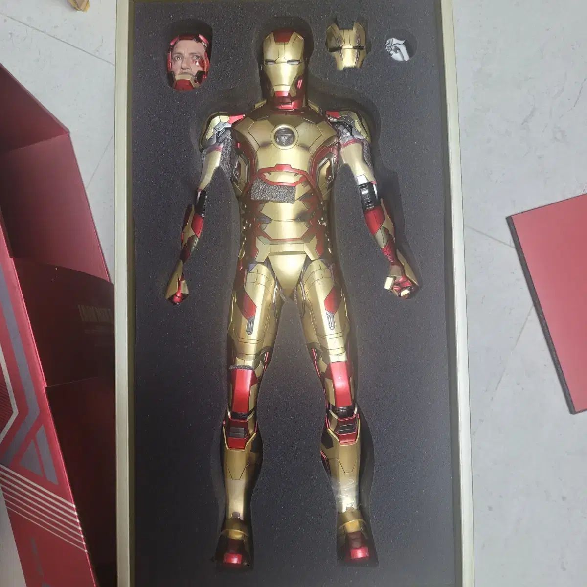 【雷市場（ポンジャン）商品韓国直送】 ホットトイズ マーク 42 デラックス 1 ／ 4