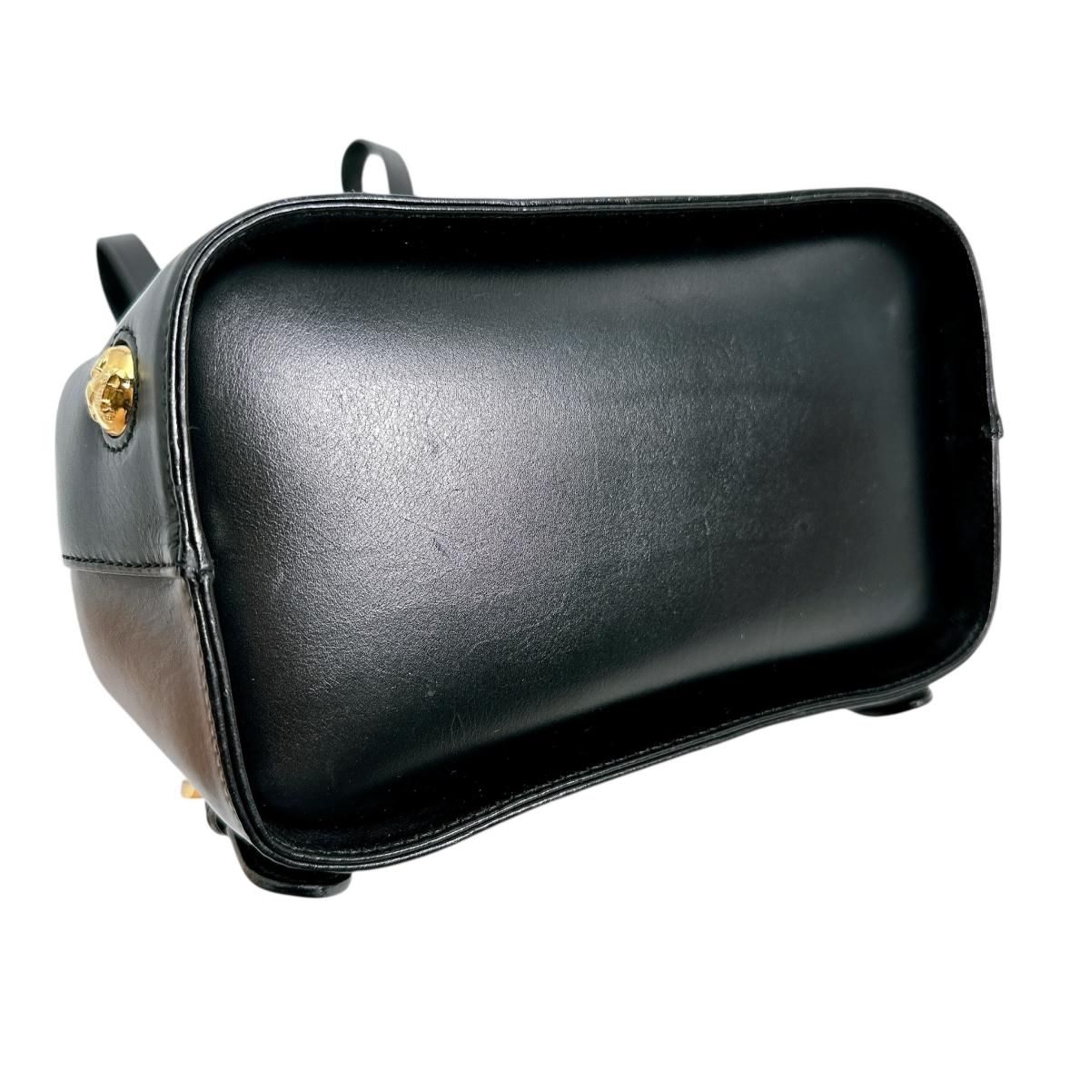 Salvatore Ferragamo 金金具 リュック・デイパック DQ-21 5207 サルヴァトーレフェラガモ DQ-21 5207 リュックサック 金金具