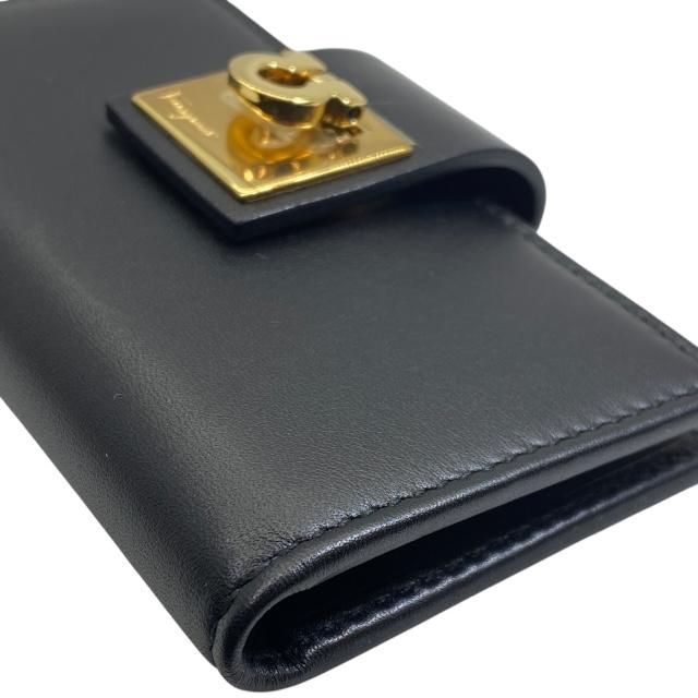 ✨極上美品・箱付き✨　サルヴァトーレフェラガモ　ミニ財布　ガンチーニ　レザー　黒 Salvatore Ferragamo(フェラガモ) ミニ財布 極 美品 箱付 Salvatore