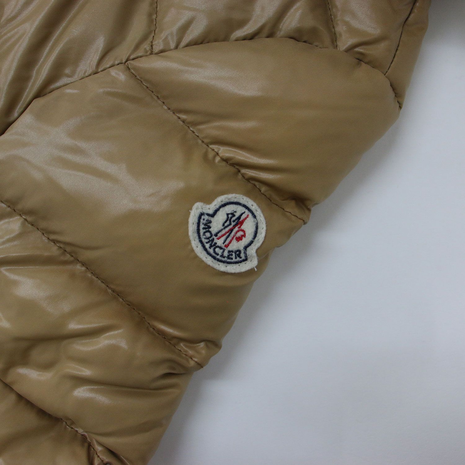 MONCLER モカ　キャメル色 MONCLER モカキャメル色