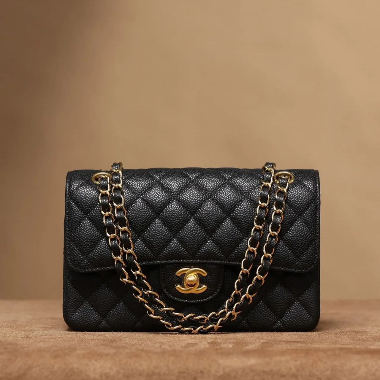 CHANEL チェーンバッグ  ショルダーバッグ   わきの下バッグ