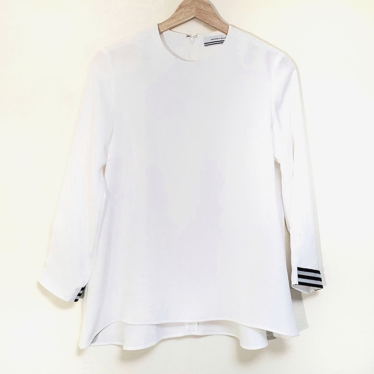 BORDERS at BALCONY ホワイト長袖トップス　36 BORDERS at BALCONY ホワイト 長袖 トップス【未使用に近い】