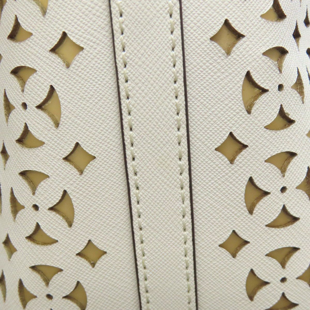 フラワーモチーフ パンチング