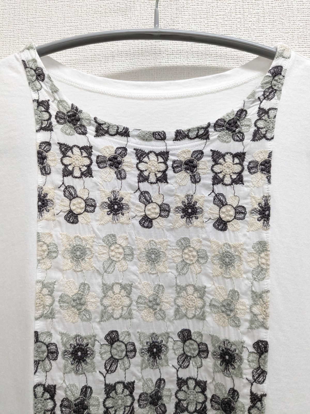 カッスルクームガーデン コットンハウスアヤ 花柄刺繍半袖ブラウス