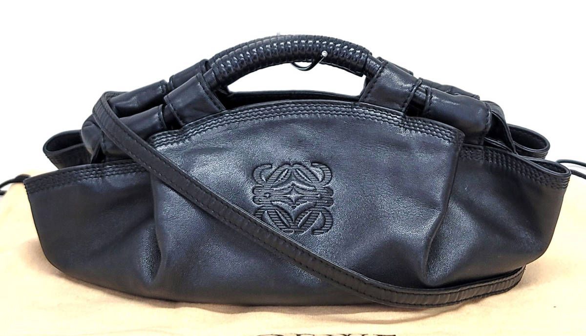 【極美品】パコラバンヌ　ショルダーバッグ　チェーンストラップ　2way 極美品】パコラバンヌ ショルダーバッグ チェーンストラップ 2way 2025