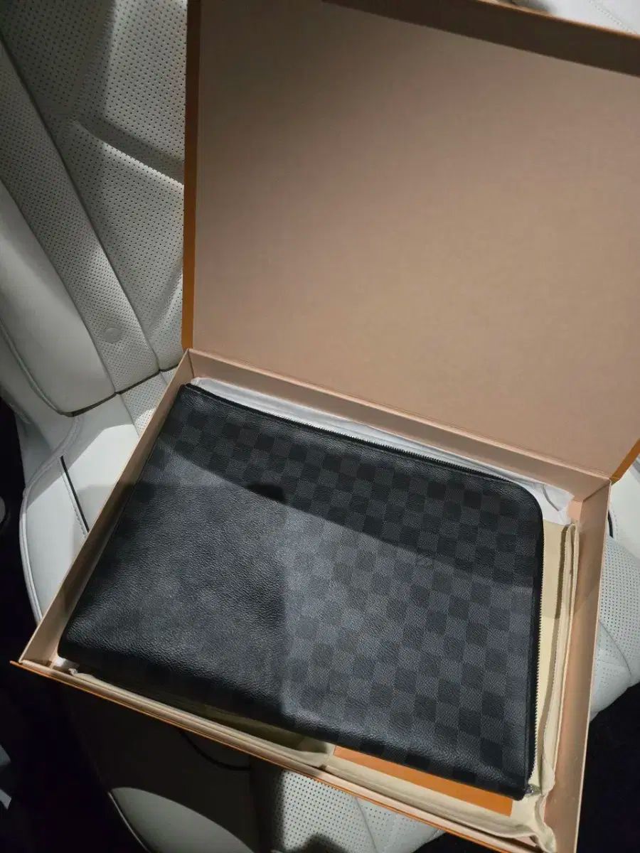 【美品】ルイヴィトン　ポシェット　ジュール　クラッチバッグ　エピ L字型 LOUIS VUITTON - 【美品】ルイヴィトン ポシェット ジュール