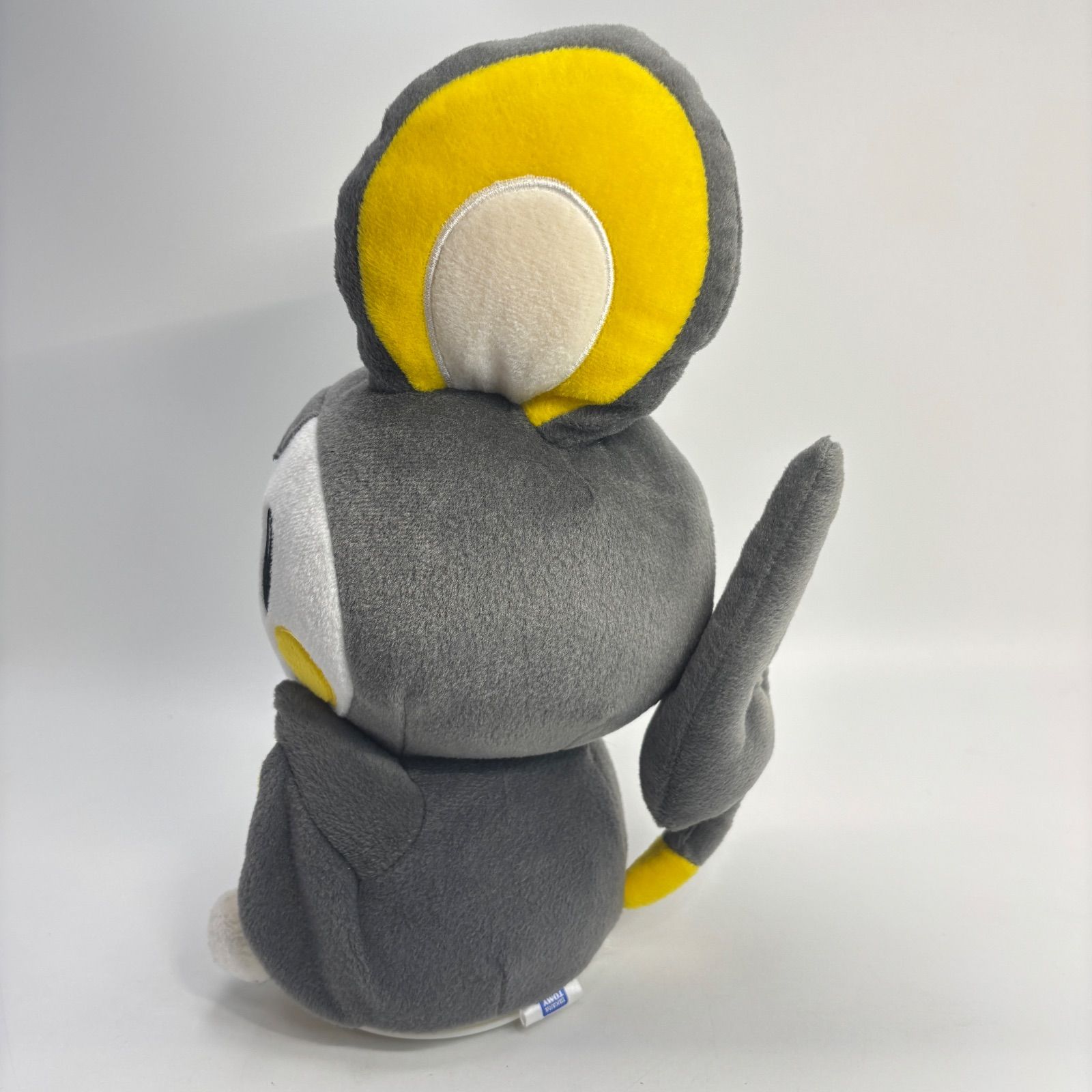 ポケモン エモンガ ふりむきぬいぐるみ こっちむいてくるりん