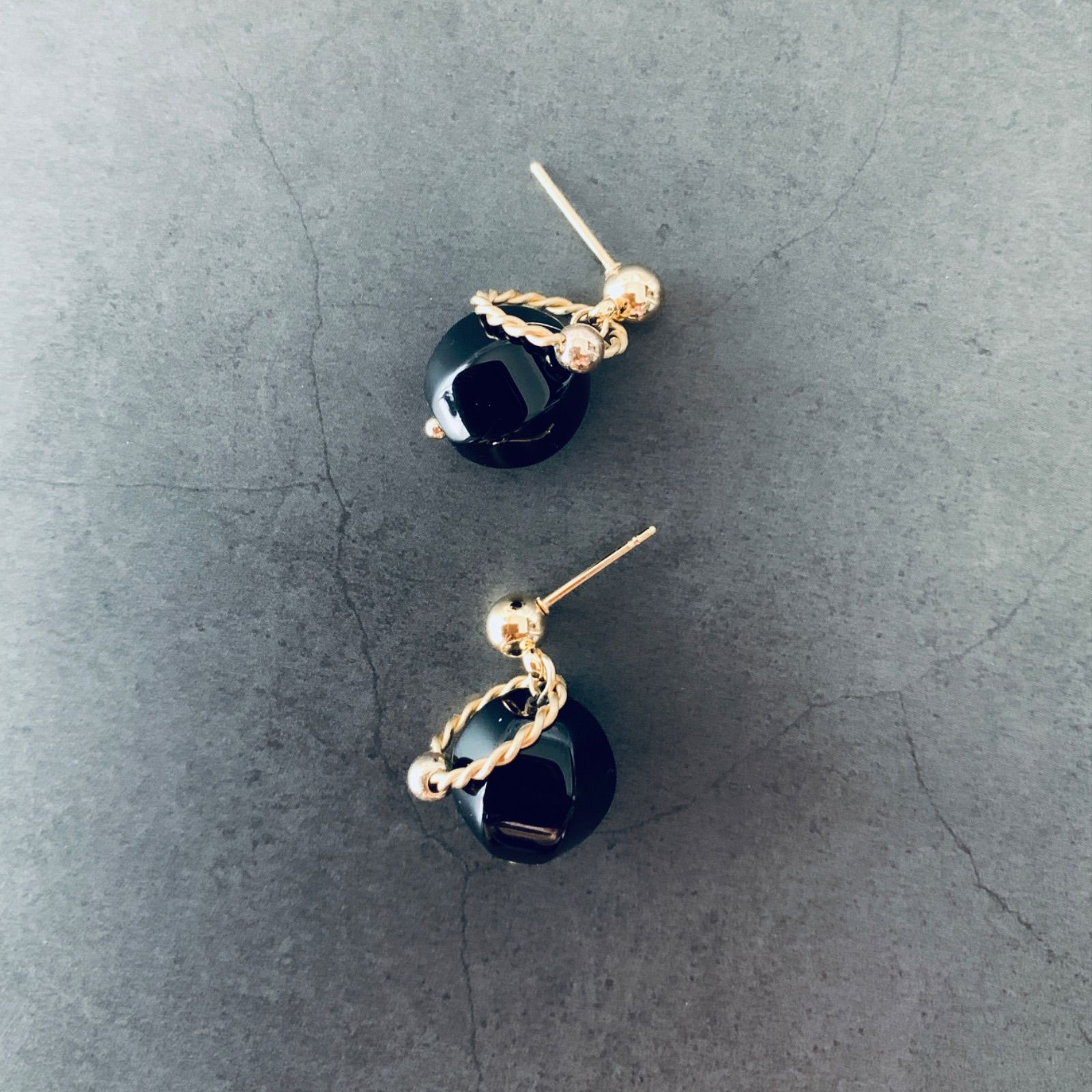 SALE☆3180円→2680円】6面カットのブラックオニキスとツイストリング 