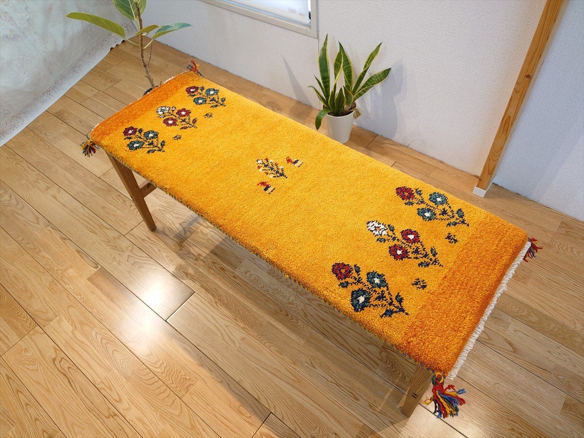 ペルシャ ギャッベ ミニランナー 119x40cm 黄金色 オレンジ 花 羊ヤギ RJ14283