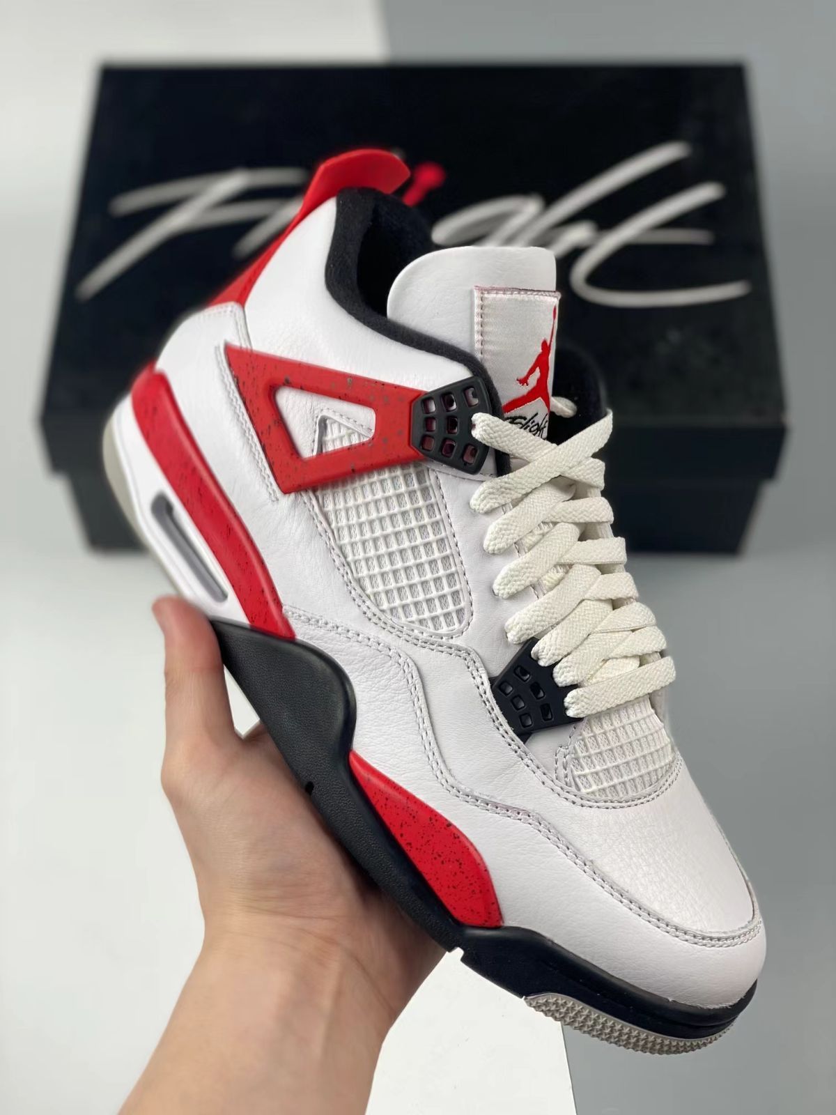 Nike Air Jordan 4 Retro 