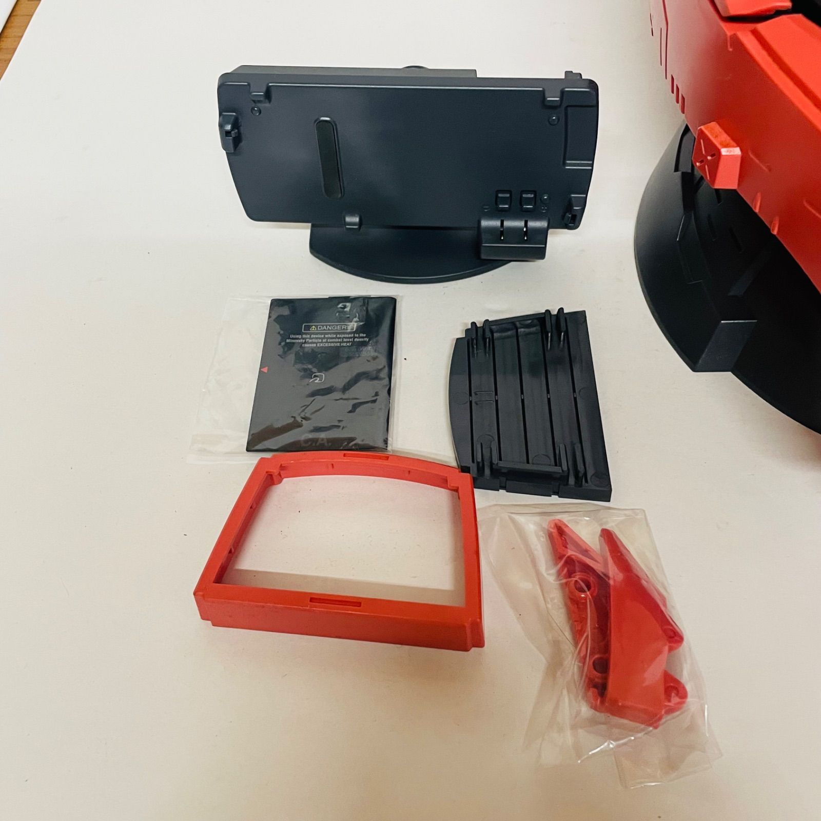 ソフトバンク913SHG シャア専用モデル ザクヘッド - メルカリ ソフトバンク913SHG シャア専用モデル ザクヘッド - メルカリ