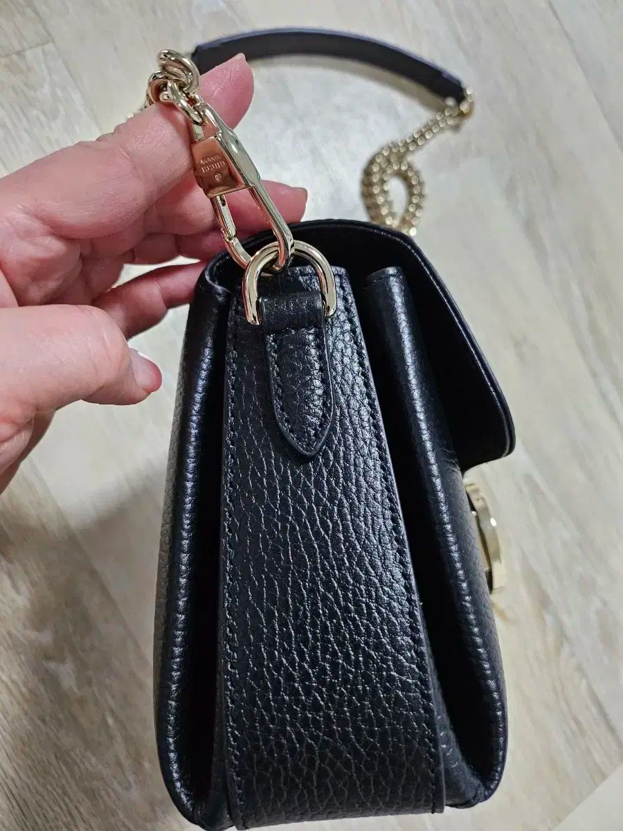 グッチ
