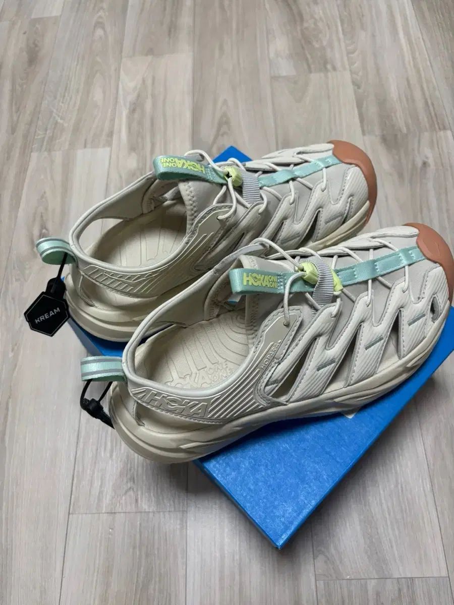 HOKA ONE ONE ホカオネオネ ホパラ バニラ 245 クリーム