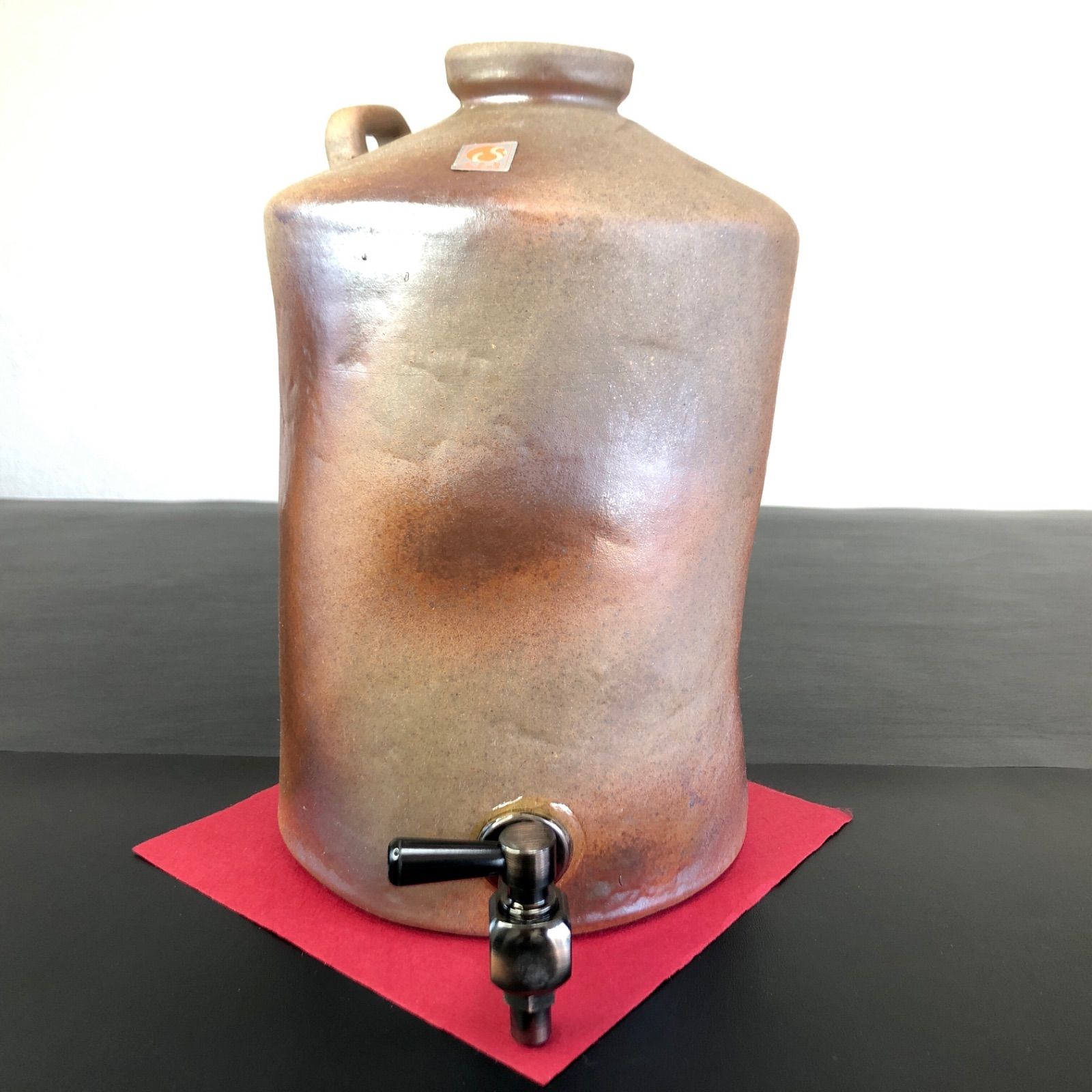 なべや様 新品未使用品 専用台付き 常滑焼 常滑山文 レトロ瓶 焼酎瓶サーバー 常滑焼】山文製陶所 焼酎サーバー（2.7リットル） ボトル 塩焼