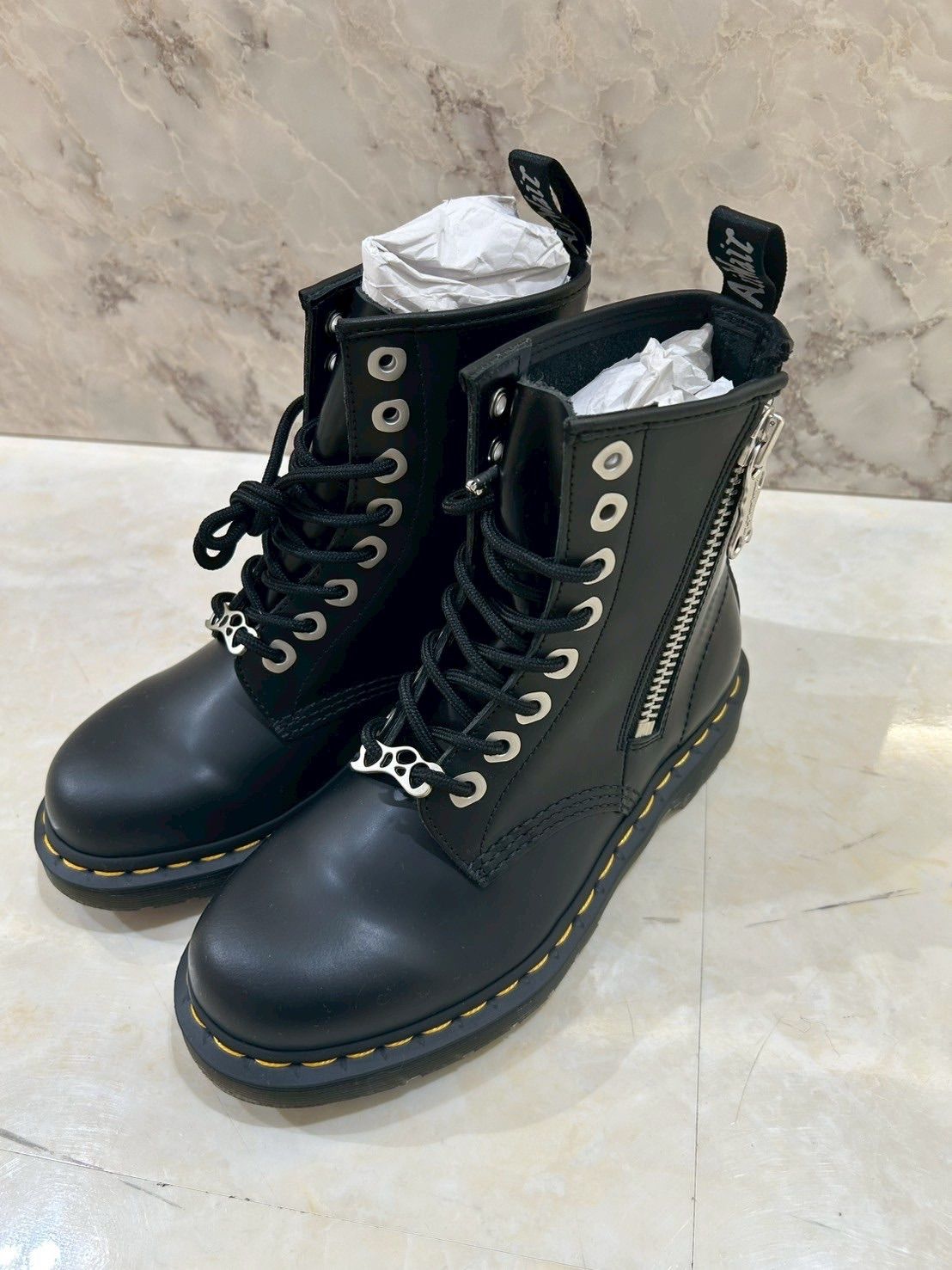 ドクターマーチン|Dr.Martens 8ホールレースアップブーツ