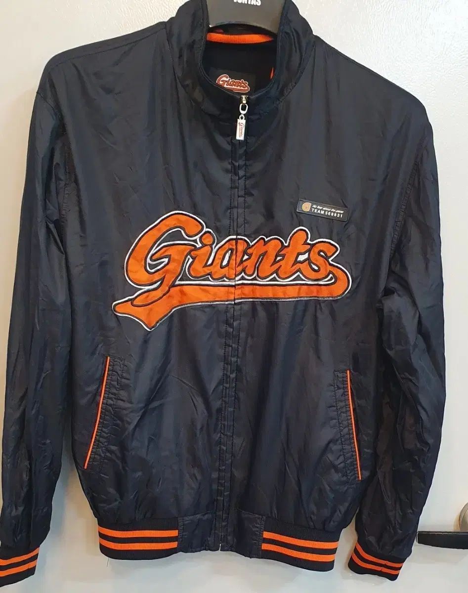 ジャイアンツ アウター