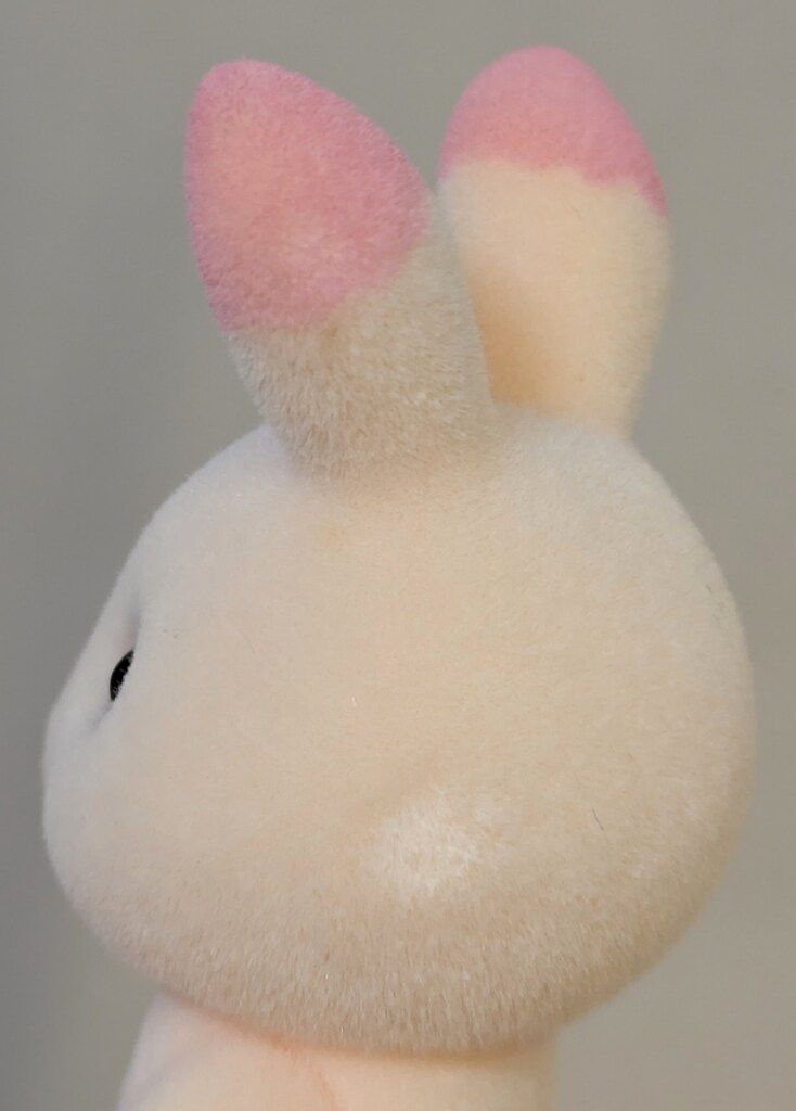 ももいろウサギの女の子