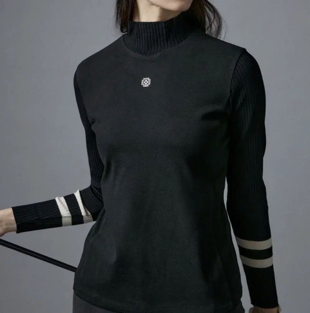 DAKS レディース ゴルフウェア ブラック ゴージ タートルネック 長袖 ニット 95