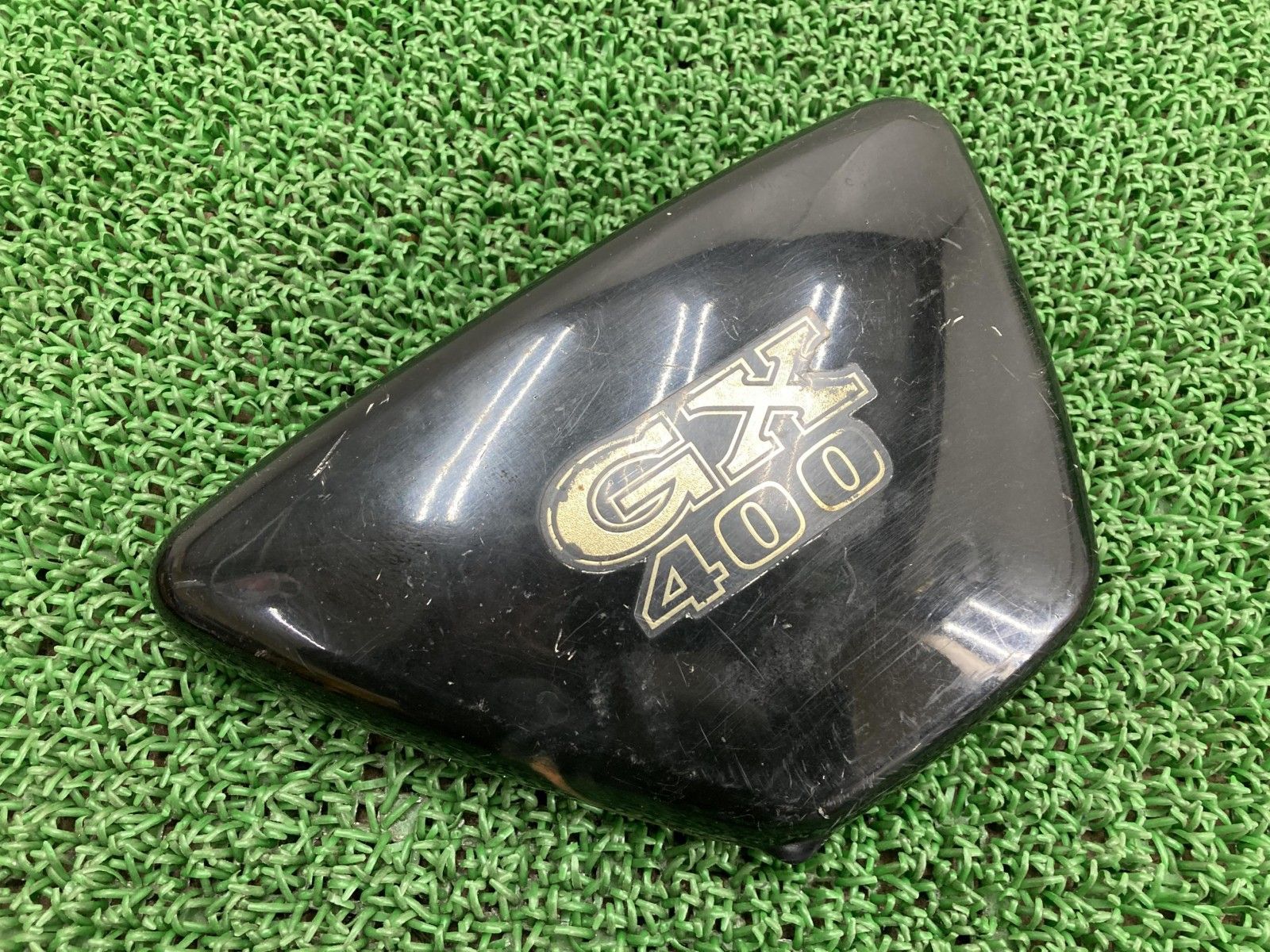 GX400SP サイドカバー 右 黒 2L0 ヤマハ 純正 中古 バイク 部品