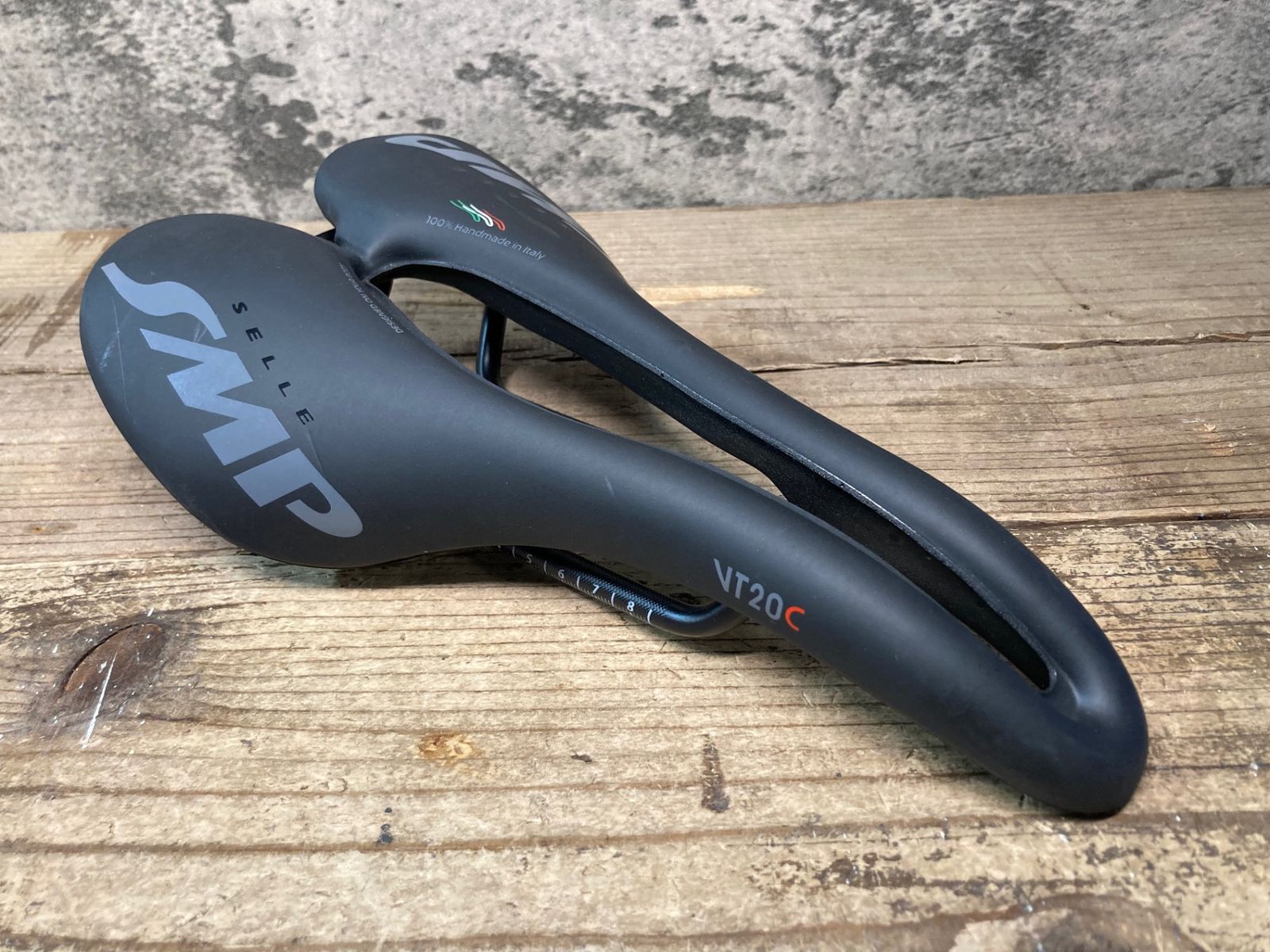 JM290 SELLE SMP VT20C サドル 黒 aisi 304 tubuレール 143mm