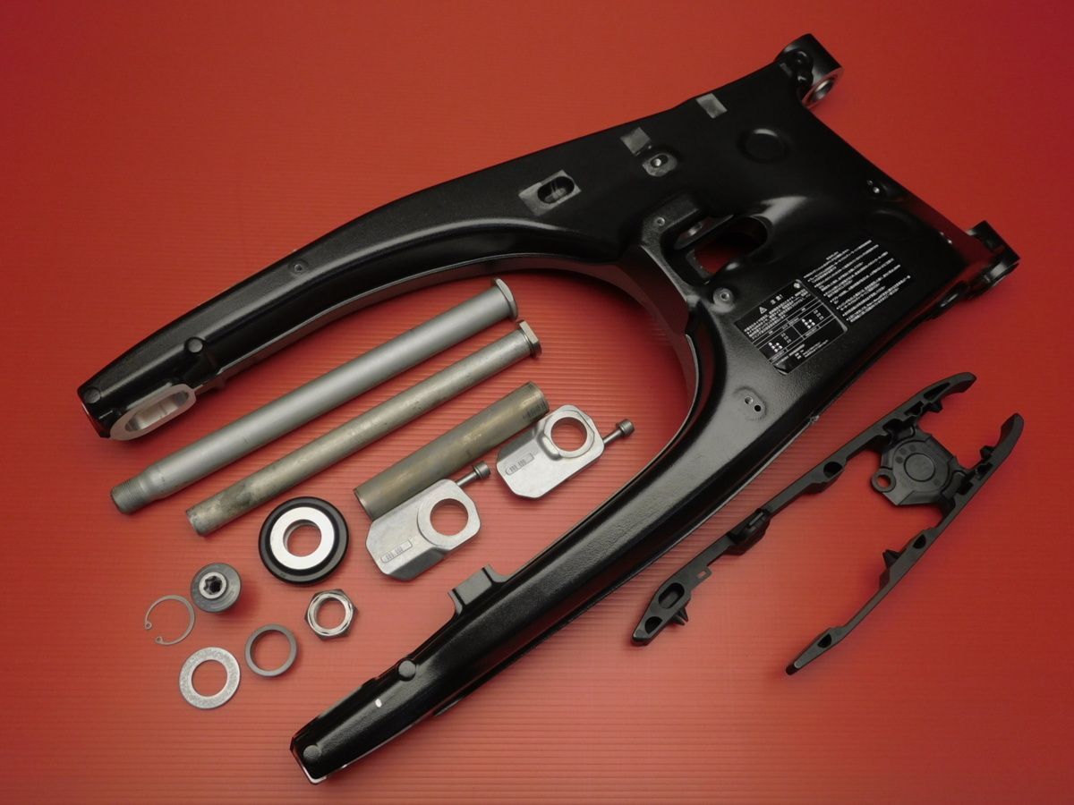 140 評価B BMW F900R 2020 純正 スイングアーム ＆ リア アクスルシャフト ASSY SWINGARM 8389082 f0510C11k