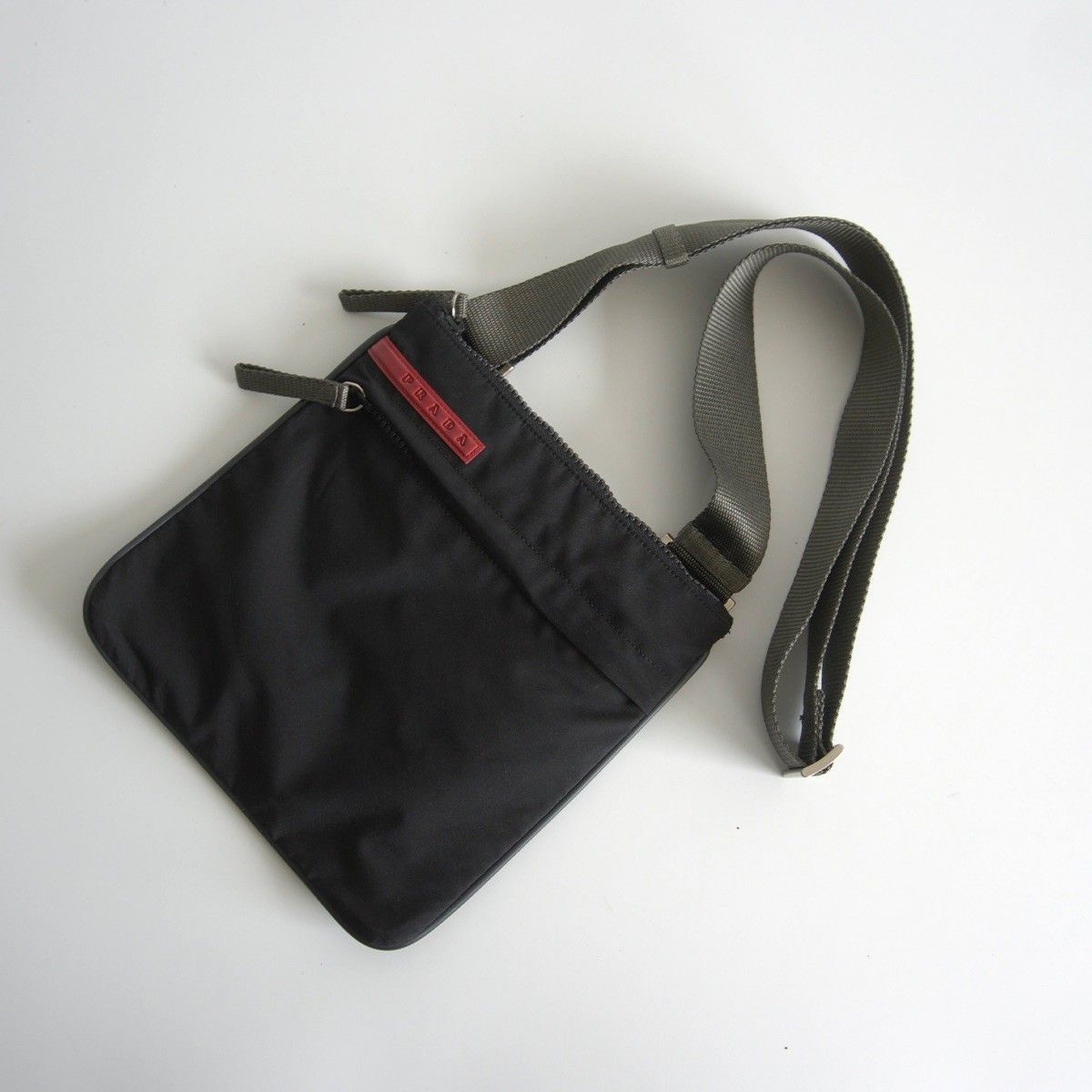 税込) 【極美品・使用感少ない】PRADA SPORT ナイロン ワン