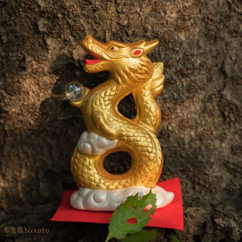 龍置物（室町招福辰（天翔龍）- 薬師窯 -） Amazon.co.jp: 龍置物（室町招福辰（天翔龍）- 薬師窯