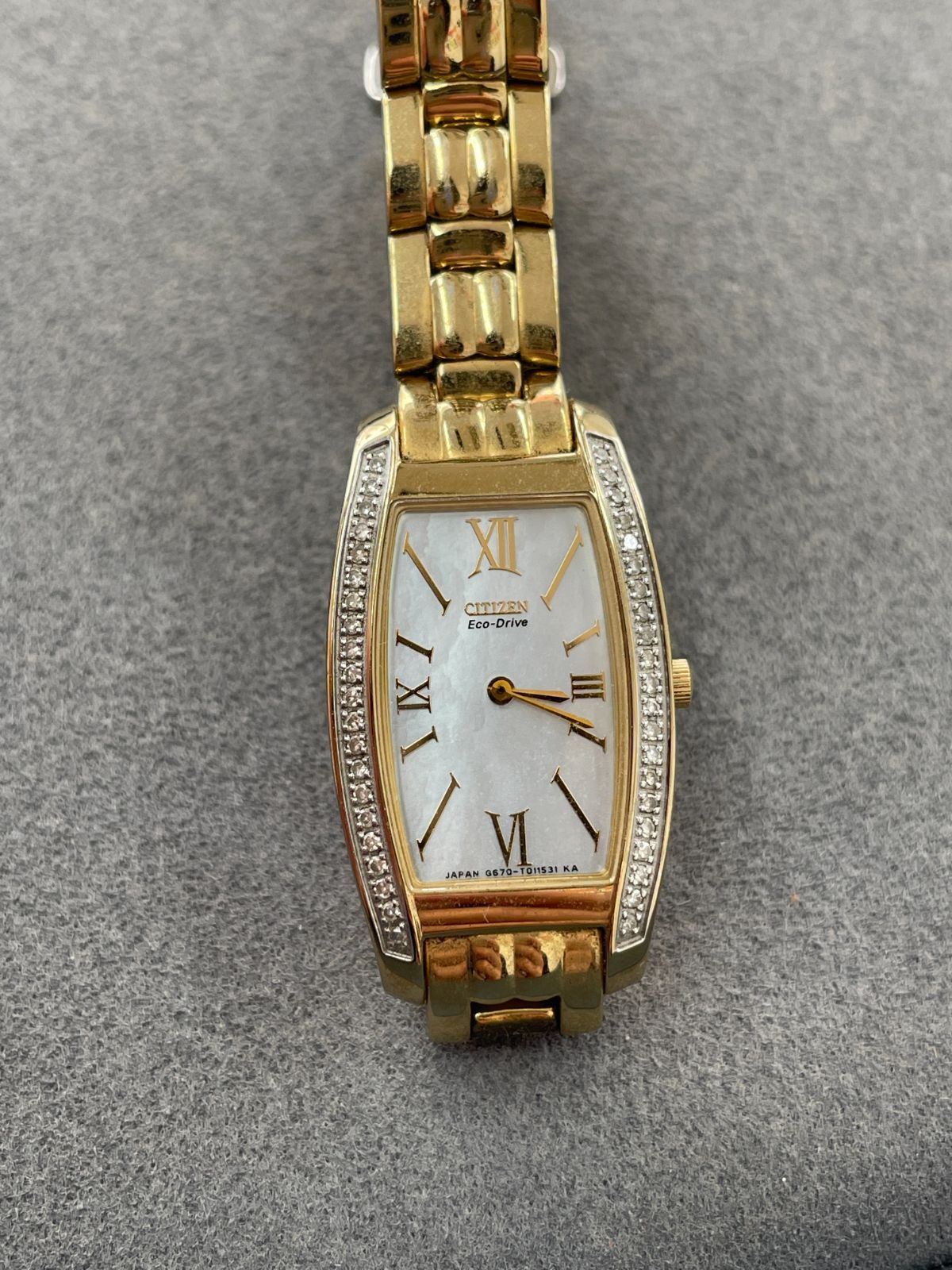 D CITIZEN シチズン エコドライブ ホワイト シェル文字盤 ゴールド