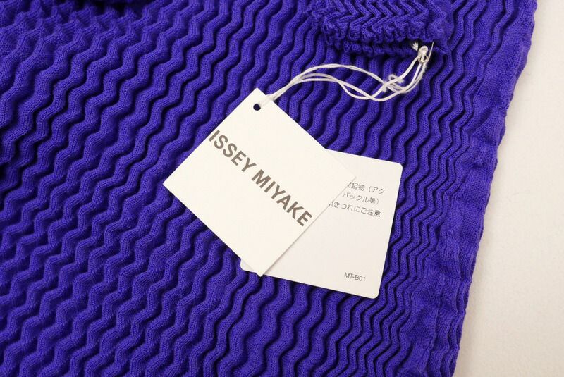 □未使用品□2022AW ISSEY MIYAKE イッセイミヤケ SPONGY
