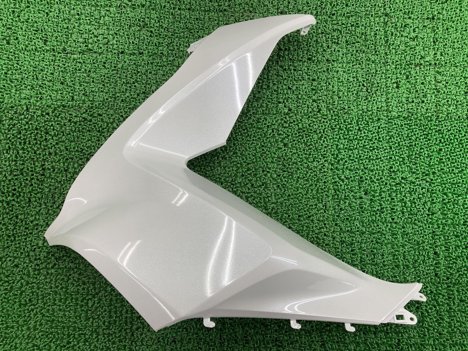 PCX125 アッパーカウル 左 パール 64502-K35-V001 ホンダ 純正 新品 バイク 部品 未使用品 JF56 KF18  PCX150にも サイドカウル