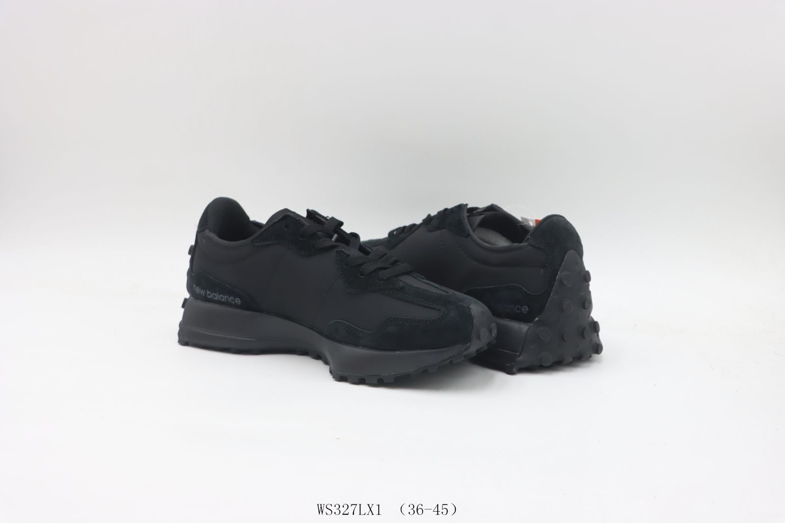 週末最終お値下げNew Balance WS327 ブラック New Balance 327 スニーカー | ブラック | FARFETCH JP