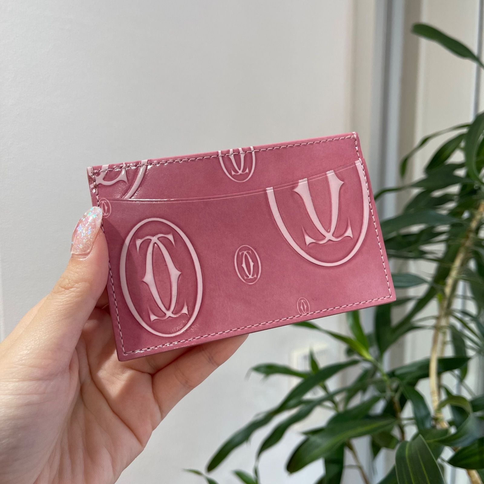 カルティエ ハッピーバースデー パテントレザー ピンク レディース 長財布