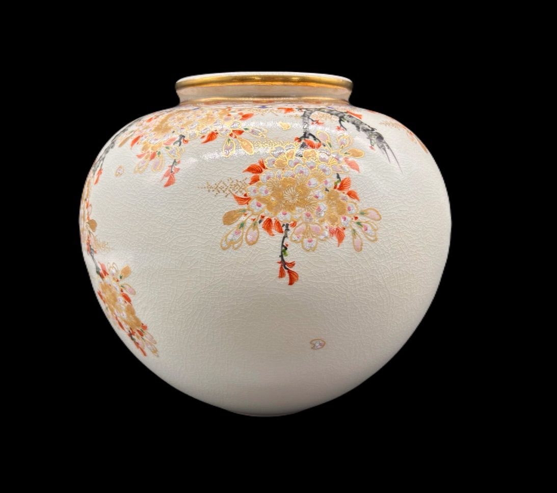 薩摩焼　人間国宝　十五代　沈壽官　花瓶　桜花図　美術品　焼物 薩摩焼 十五代 沈 壽官 七宝宝尽文 花瓶 : 古美術植松 - 通販