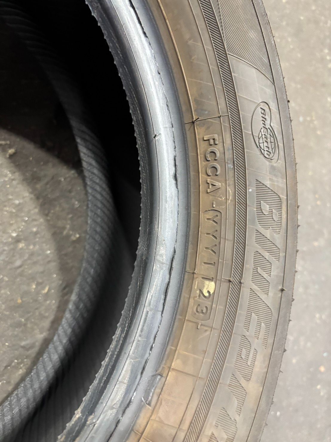 YOKOHAMA BluEarth ４本