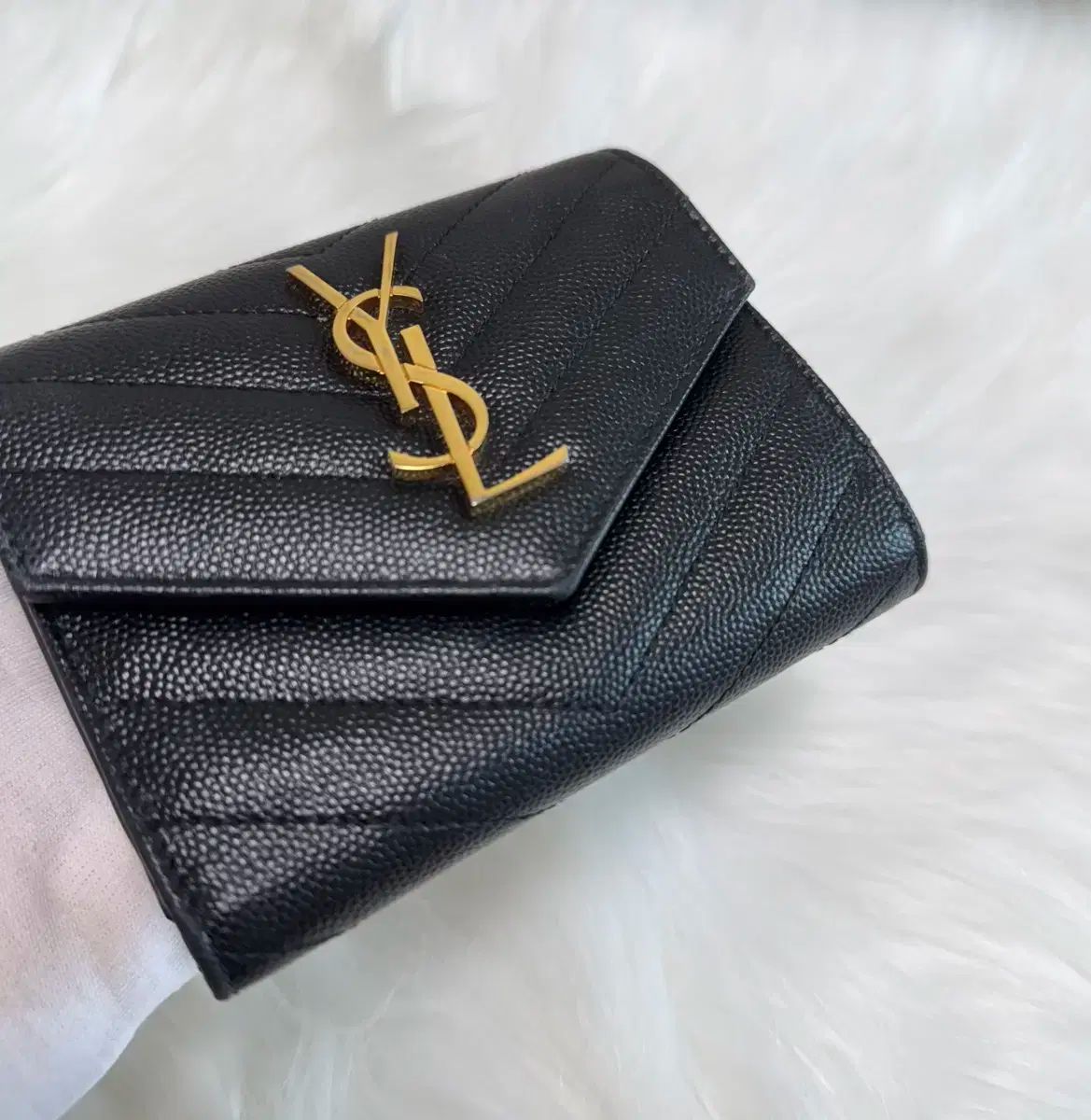 OS YVES SAINT LAURENT(イヴ・サンローラン) マトラッセ