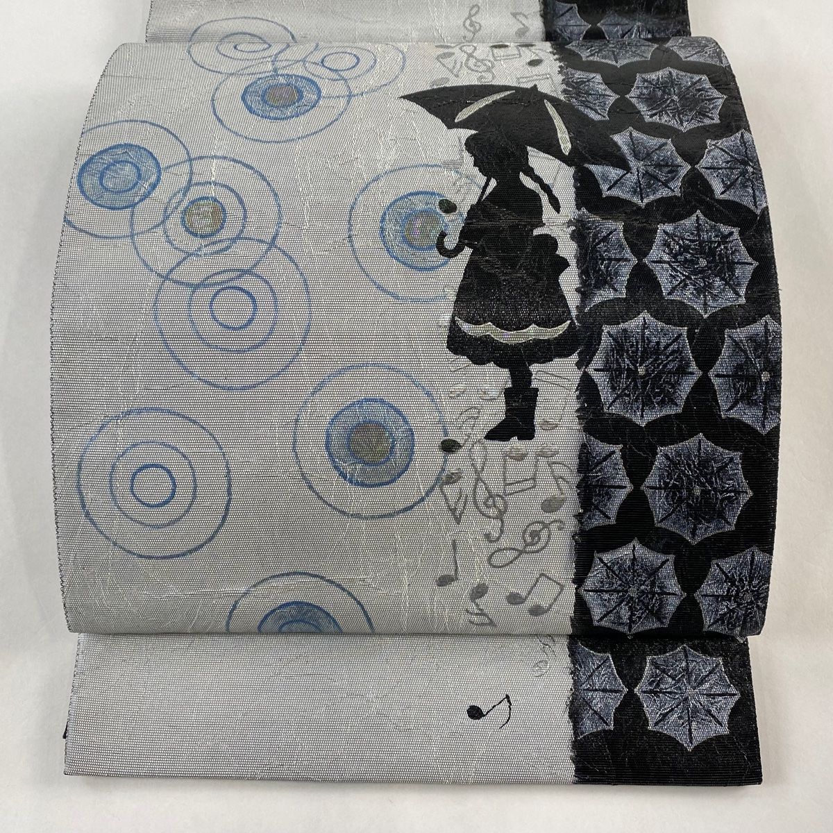 袋帯 美品 逸品 人物 音符 箔 銀彩 青灰色 お太鼓柄 正絹 【中古 
