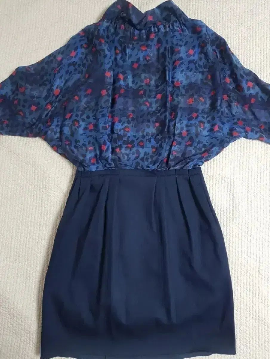 犬用シルクドレス