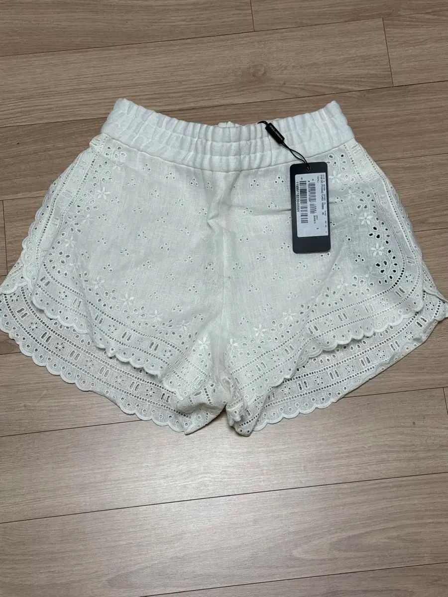 ドルチェ＆ガッバーナ 白 レース ハーフパンツ WWW_NOITHATQUANGTHANH_NET