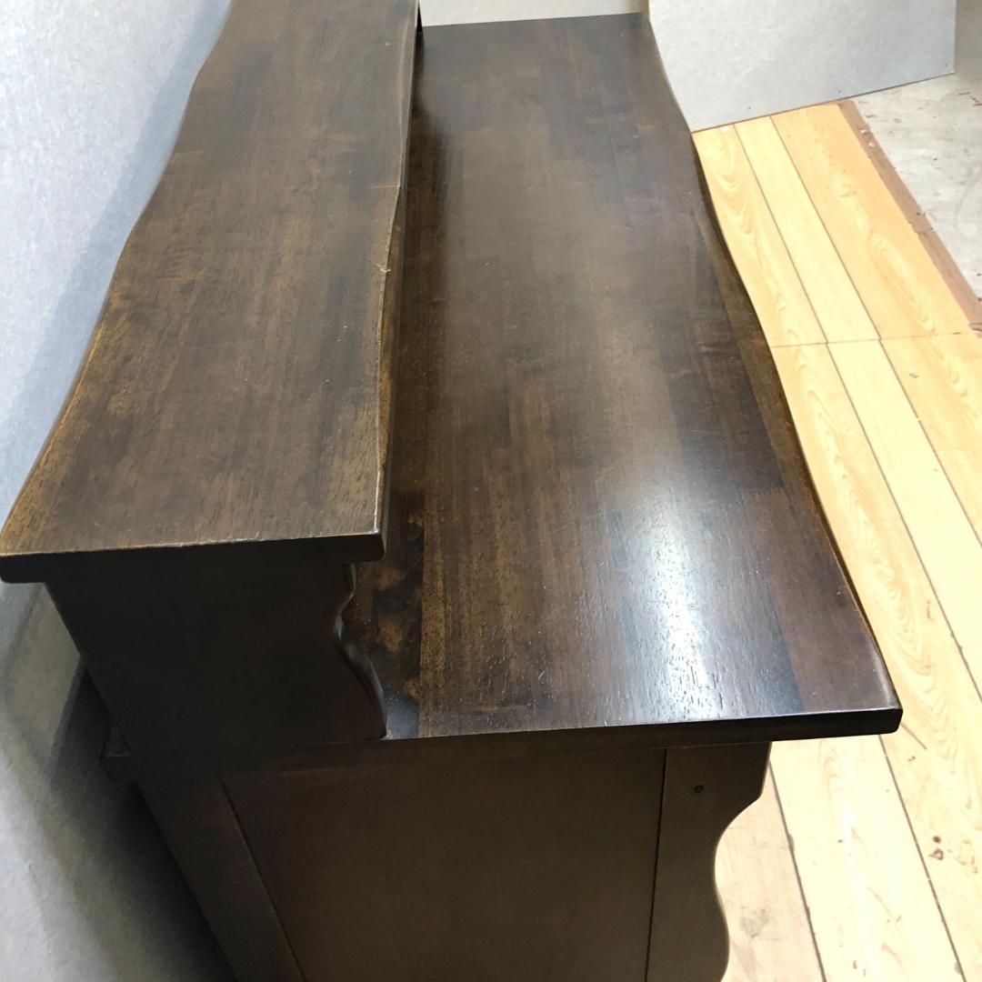 がっしりした木部デザイン karimoku RUSTIC（カリモク ル
