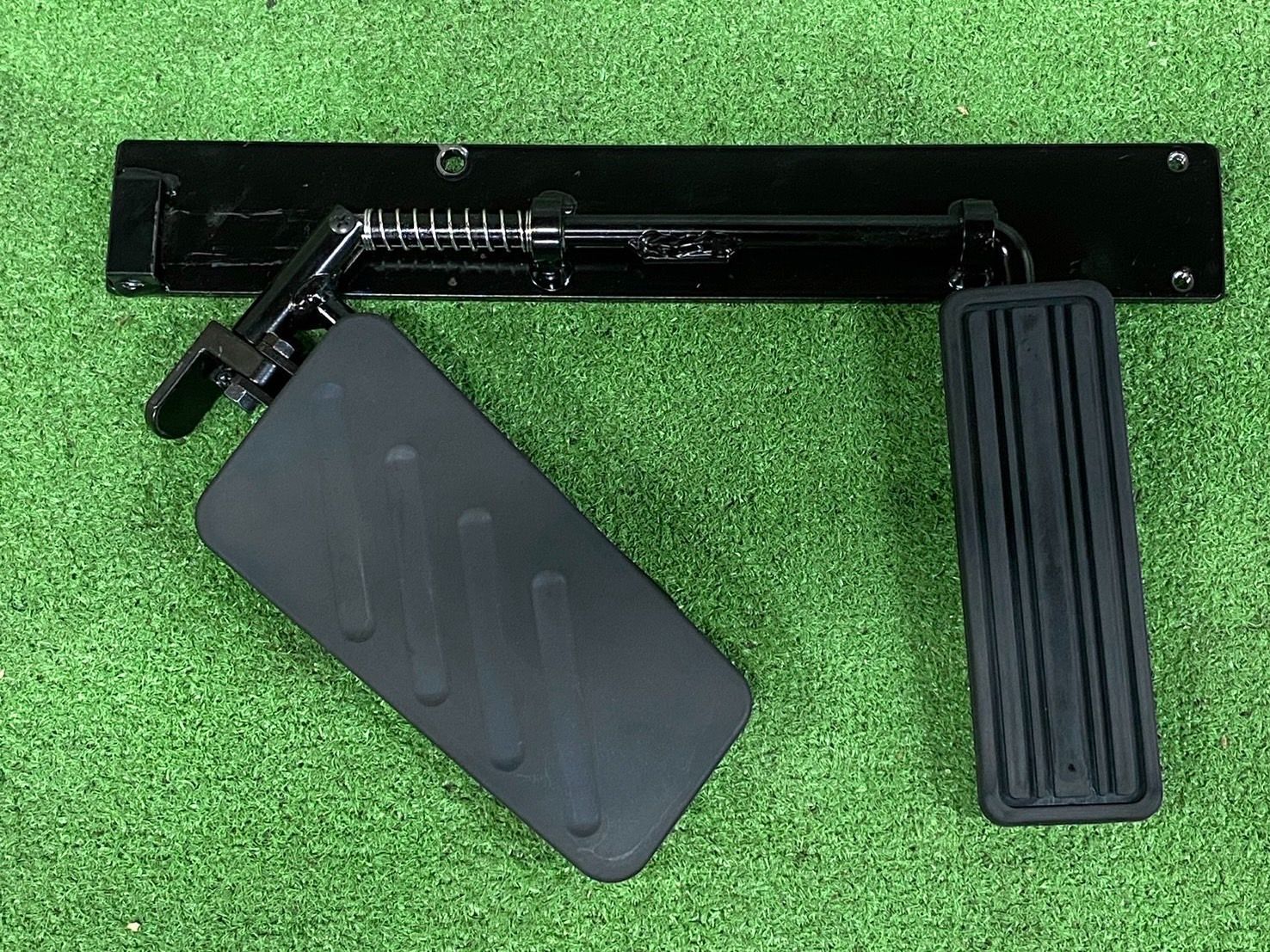 左足用ブレーキ