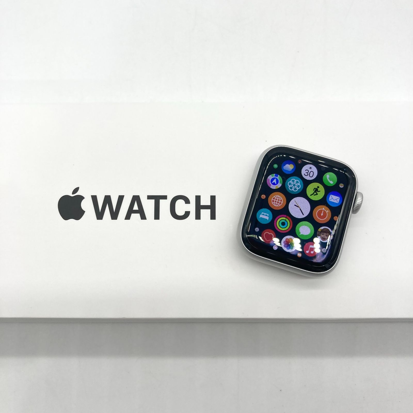 ▽Apple Watch SE GPSモデル 40mm シルバーアルミニウムケースアビス